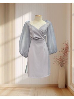 (PRE-LOVED) ราตรีสั้นสีเทา แขนยาวผ้าแก้ว คอวี ไซส์ L