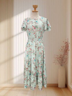 เดรสยาวสีเขียวมิ้นท์ ลายดอกไม้ แต่งแขนระบาย 2 ชั้น พร้อมสายผูกเอว ไซส์ L