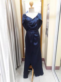 ราตรียาวสีน้ำเงินถ่วงหลังปิดแขน (S)