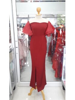 (PRE-LOVED) ยาวแดงเกาะอกแขนระบาย(S)