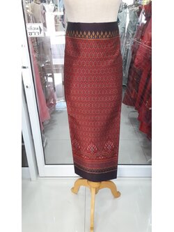 ผ้าถุง ผ้าไหมไหมมัดหมี่แดงน้ำตาล