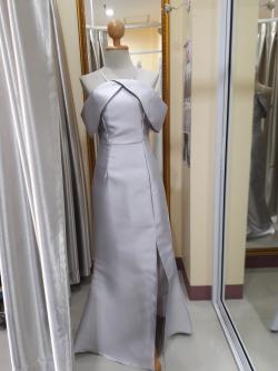 (PRE-LOVED) ราตรียาวสายเดี่ยว/ปาดไหล่ (S)