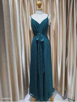 (PRE-LOVED) ชุดราตรียาวสายเดี่ยวชีฟองสีเขียวเข้มผูกโบว์ที่เอวด้านหน้า S