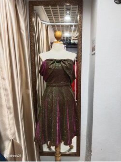 (PRE-LOVED) ราตรีสั้นกลิตเตอร์ปาดไหล่สม็อคหลัง F มือ2