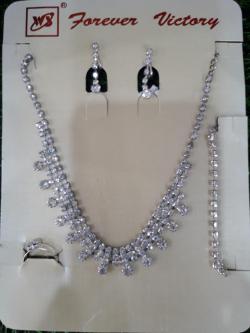 เซ็ตสร้อยเพชร