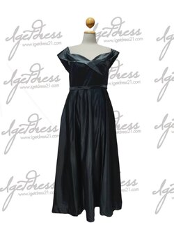 (PRE-LOVED) ชุดราตรียาวปาดไหล่ สีดำ