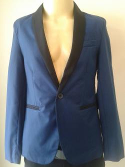 เสื้อสูทผู้ชายสีน้ำเงิน