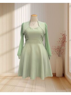 (PRE-LOVED) ราตรีสั้นสีเขียว แขนยาวผ้าชีฟอง แต่งปกบางๆ ไซส์ 2XL