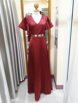 ราตรีสีแดงยาวคอวีแขนระบาย(S)