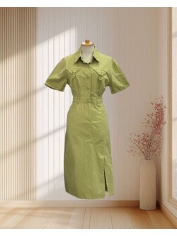 ชุดแคมป์ปิ้ง สีเขียว ผ้าหนา แต่งกระดุม กระโปรง มีกระเป๋า ไซส์ M