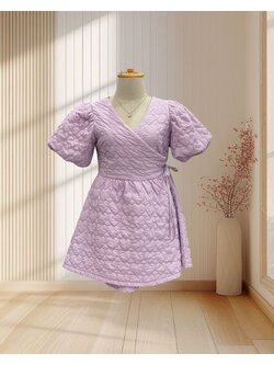 เดรสสั้น สีม่วง มีแขน บุลายหัวใจ งานชุดคลุม ผูกโบว์ด้านข้าง ไซส์ M