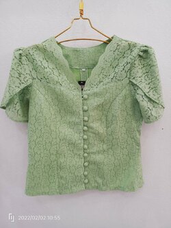 เสื้อลูกไม้สีเขียว 36"