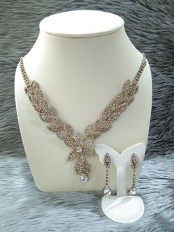 เซ็ตสร้อยเพชร