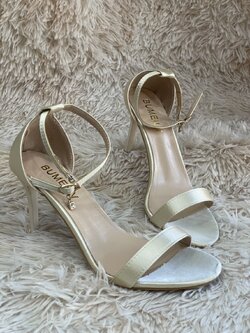 รองเท้าส้นสูงสีครีมทอง แบบสายคาด ส้นเข็ม 3.5 นิ้ว ไซส์ 40