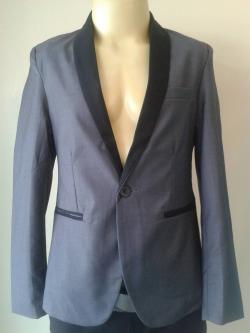 เสื้อสูทผู้ชายสีเทาเข้ม