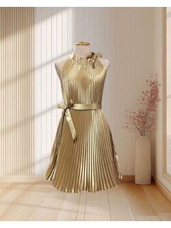 (PRE-LOVED) เดรสสั้นสีทอง อัดพลีท คอปีน ผูกโบว์คอ พร้อมผ้าพันคอ ไซส์ M