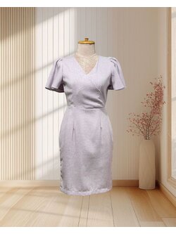 (PRE-LOVED) ชุดราตรีสั้นคอวีป้ายแขนระบายกระโปรงทรงสอบS