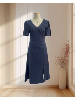 ราตรีสั้นสีกรม คอวี มีแขน ทรงยอดฮิต ไซส์ S