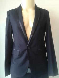 เสื้อสูทผู้ชายสีดำ(XL)