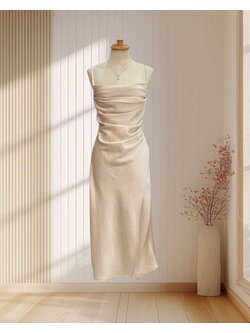 ราตรียาวสีครีม สายเดี่ยวแต่งมุก จับจีบด้านข้าง ไซส์ S