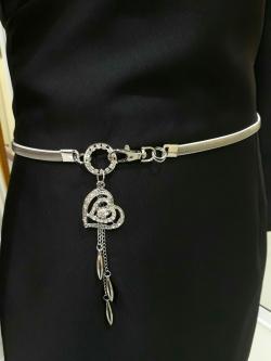 เข็มขัดรัดเอวแบบสปริงสีเงินลายรูปหัวใจ