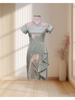 (PRE-LOVED) ราตรีสั้นสีทอง ผ้ากลิตเตอร์ เปิดไหล่ ไซส์ S