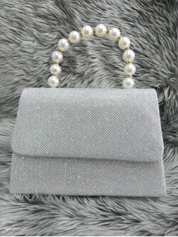 กระเป๋าคลัทซ์หิ้ว+โซ่ สีเงิน