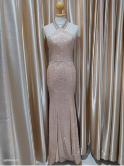 ยาวชมพูกลิตเตอร์คล้องคอ S มือ2