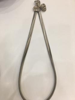 เข็มขัดสีเงิน