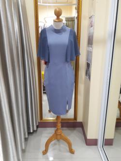 (PRE-LOVED) ชุดราตรีสั้นสีเทาฟ้ามีแขน(S)