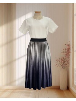 กระโปรง 3 ส่วน สีออมเบร์ไล่ดำเทา อัดพลีท เอวยางยืด ฟรีไซส์ (เอว 32-36)