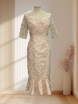 (PRE-LOVED) ราตรีสีครีม ปักเลื่อม ชุดเช้า งานบุญ ไซส์ L