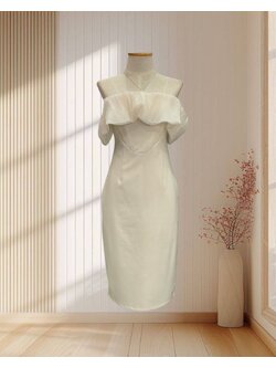 ราตรีสั้นสีขาว ปาดไหล่ผ้าแก้ว ครอเซ็ท กระโปรงทรงสอบ ไซส์ S