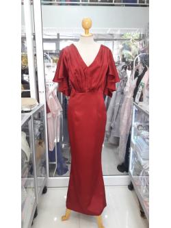 (PRE-LOVED) ราตรียาวสีแดงไวน์คอวีแขนสั้นผ้าเงา (L)