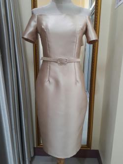 ชุดราตรีสั้นสีทองเปิดบ่ามีแขน+เข็มขัด (XL) มือ2