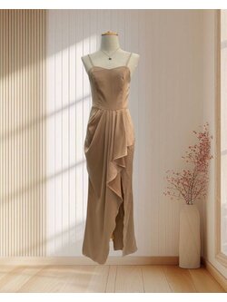 ราตรียาวสีน้ำตาล สายเดี่ยว จีบช่วงเอวมีผ้าระบาย ไซส์ S