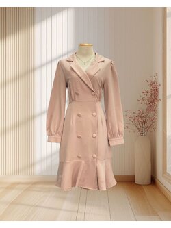 (PRE-LOVED) เดรสสั้นสีครีม คอปกแขนยาว กระโปรงระบาย แต่งกระดุมคู่ ไซส์ XL