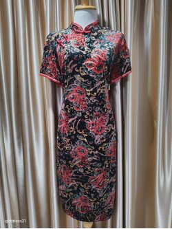 ชุดกี่เพ้ากำมะหยี่ลายดอกแดงดำ4XL