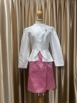 ผ้าถุงสั้นสีชมพูเข้ม