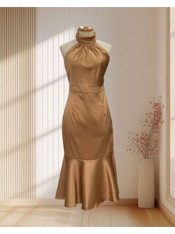 (PRE-LOVED) ราตรีสั้นสีทอง คอปีน โชว์หลัง กระโปรงบาน ไซส์ M