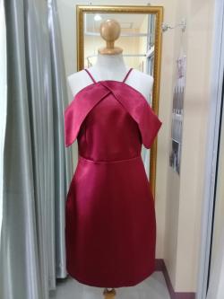 (PRE-LOVED) ชุดราตรีสั้นสายเดี่ยวเปิดเเขนสีเเดง(M)