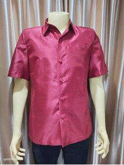 เสื้อซาฟารี สีแดง M