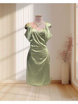 ราตรีสั้นสีเขียวมัทฉะ สายเดี่ยวใหญ่อ้อมแขนผ้าเปเป้ ไซส์ XL