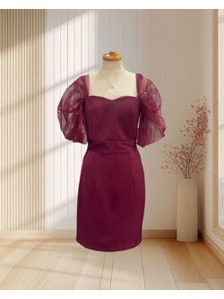 (PRE-LOVED) ราตรีสั้นสีแดง เกาะอก ผ้าเปเป้ แต่งแขนมุ้งคลุมไหล่ ไซส์ S