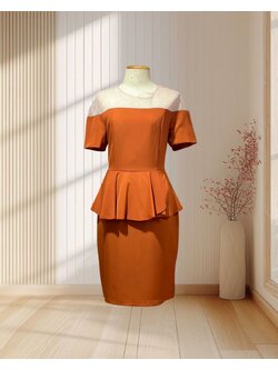 (PRE-LOVED) ราตรีสั้นสีน้ำตาลอิฐมีแขน (L)