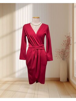 (PRE-LOVED) ราตรีสั้นสีแดง แขนยาว ผูกขยุ้มเอว ผ้ายืด ไซส์ S