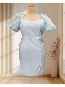 (PRE-LOVED) ราตรีสั้นสีฟ้า แต่งแขนผ้าแก้ว ฟูๆ ฟรุ้งฟริ้ง ไซส์ 2XL