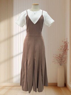 เดรส 3 ส่วน สายเดียวสีน้ำตาล ปรับสายได้ ไซส์ M (ไม่รวมเสื้อขาว)