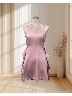 (PRE-LOVED) ราตรีสั้นสีชมพู สายเดี่ยวแต่งระบายด้านหลัง ไซส์ M