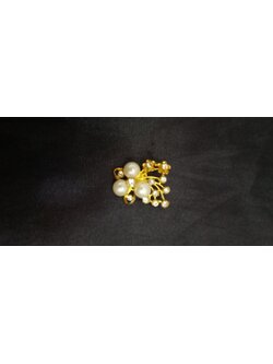 เข็มกลัดมุกดอกไม้